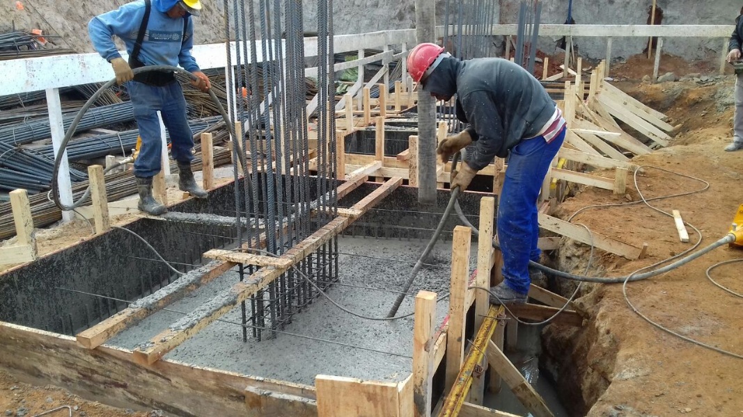 Foto atualizada 20/07/2016 - Concretagem de Sapatas de Fundao.